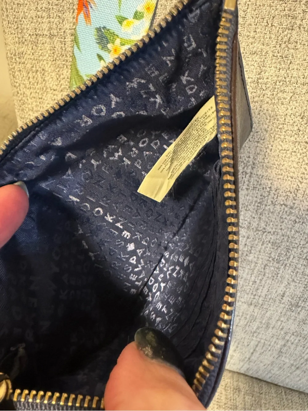 kate spade navy wristlet